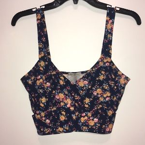Floral cropped tank top